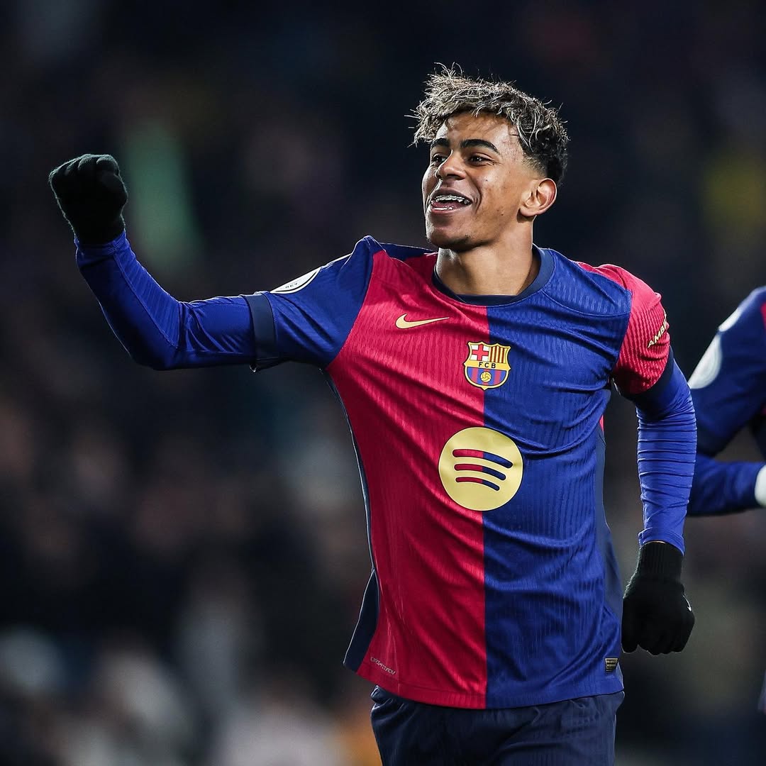 FC Barcelona 24/25 Local Vers. Jugador
